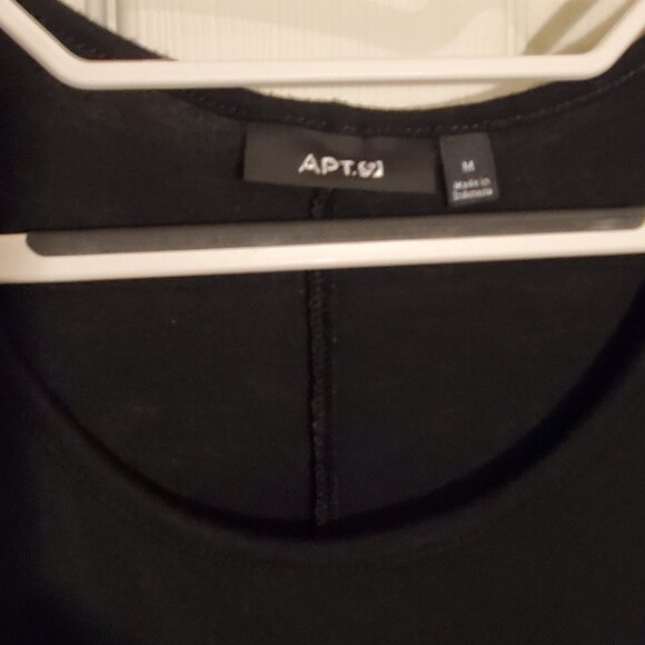 Black Ruched, Scoop Neck,  3/4 Sleeved Tunic, Size Medium, Apt 9 - Picture 3 of 6